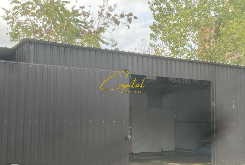 MAGAZINE ME QERA 60 M2 RRUGA 5 MAJI 80.000 LEKE