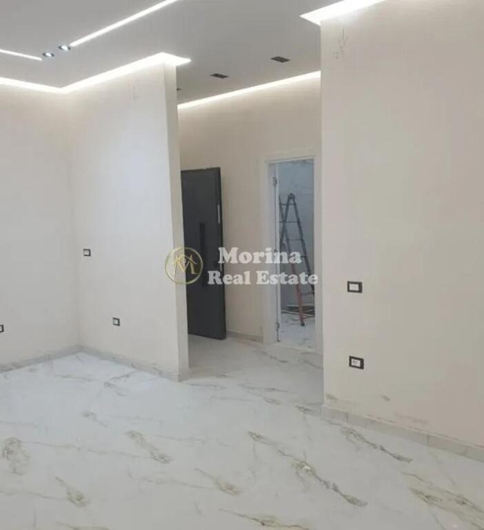 Qera ambjent biznesi.”Astir” 1000 Euro/Muaj