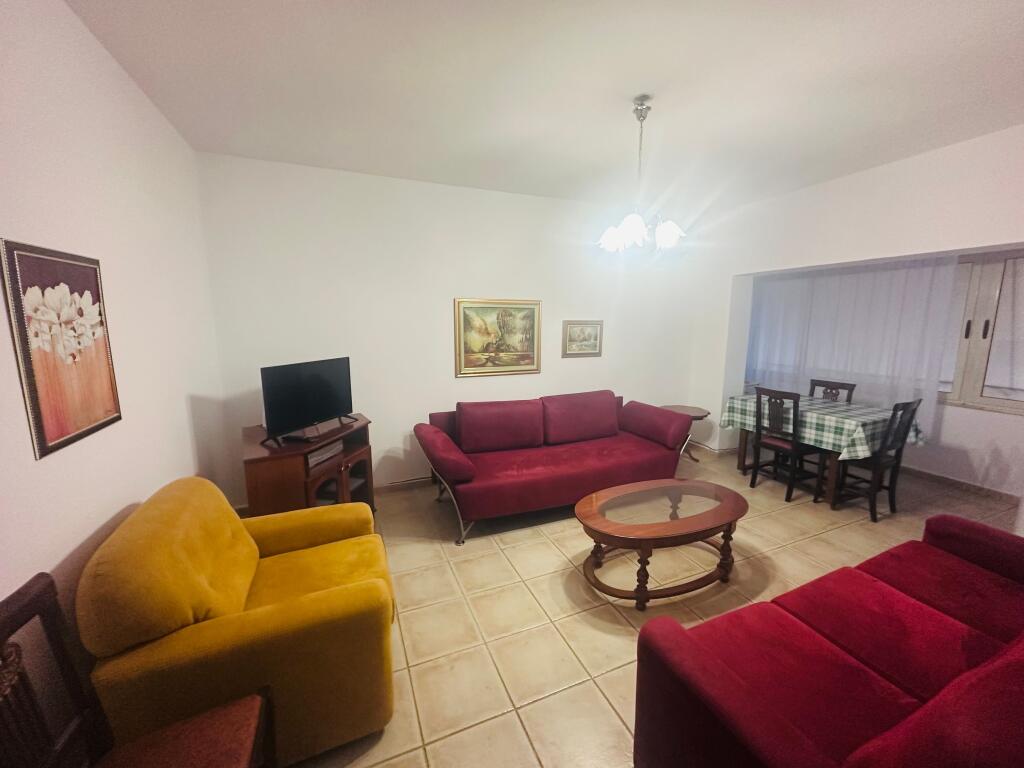 Jepet Me Qera Apartament 1+1+1 Ballkon