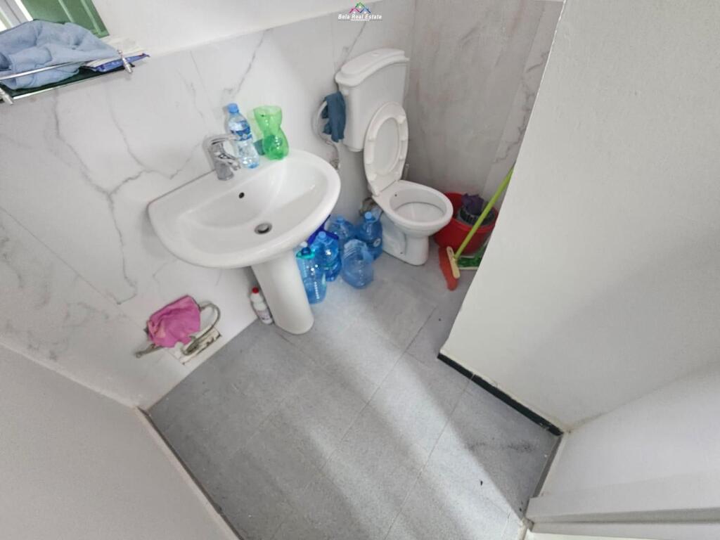 Negozio in affitto vicino al centro (ID BD21733) Tirana.