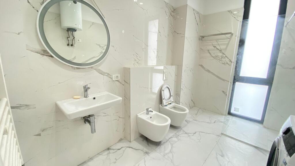 Apartment 2+1+parking space for rent Elbasan St.!