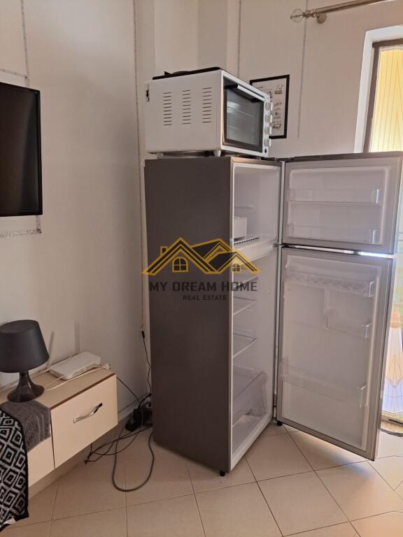 SHITET GARSONIERE TEK SHKEMBI KAVAJES DURRES!
