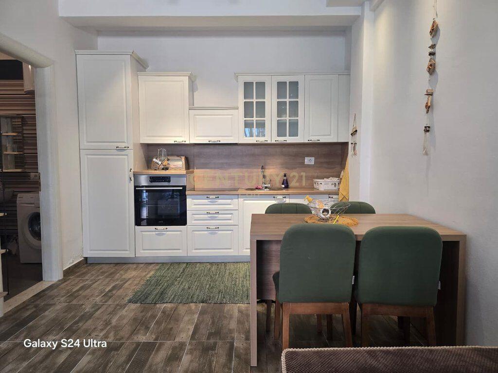 Vendesi in vendita 1+1 con cortile nella Baia di Lalzi! 160.000 €