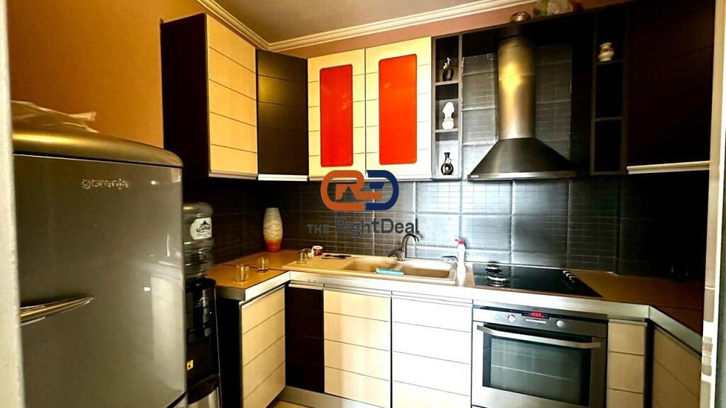 Okazion!! Ne Bllok, Buze Rruges Kryesore Shitet Apartament 3+1, Mundesi Ideale Investimi !!