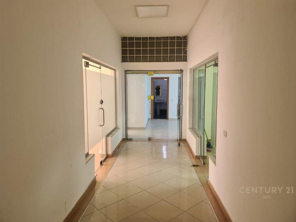 UFFICIO IN AFFITTO IN VIA KAVAJA! 1.000 € /Mese