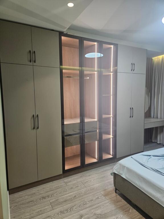 apartament me qera ish sheshi shqiponja