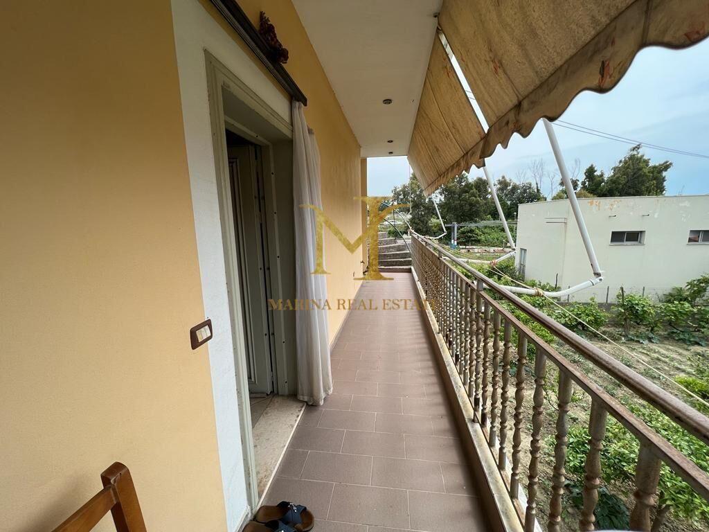 FOR RENT 2ND FLOOR, PRIVATE HOUSE NEAR DAJLANI BRIDGE !!