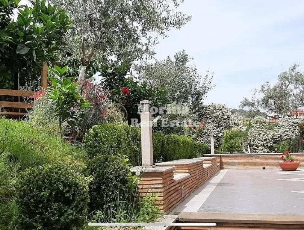 Qera Vile Private, prane Teg, 2.000 euro/muaj