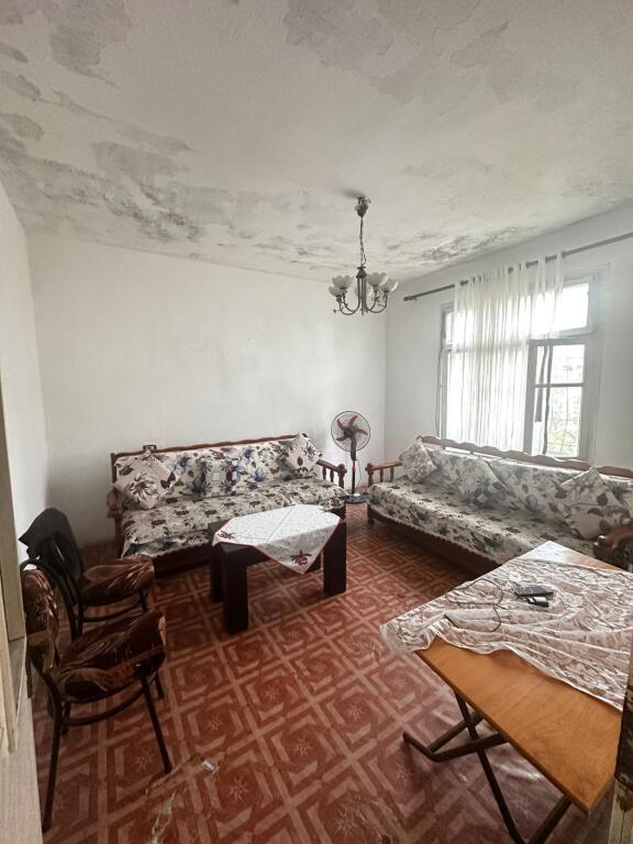 🏡 SHITET SHTËPI PRIVATE – PRANË POLICISË, DURRËS