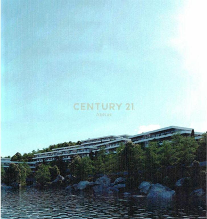 Appartamento 3+1+2 e Veranda in vendita a Farka Lake Front Residence 357,170 €