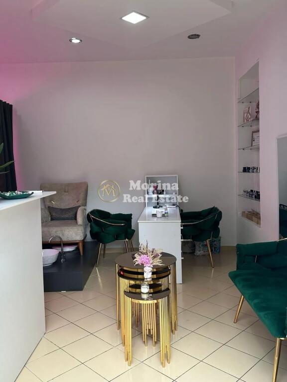Business Premises/shop for Rent, Hoxha Tasim Street, 350 Euro/Month