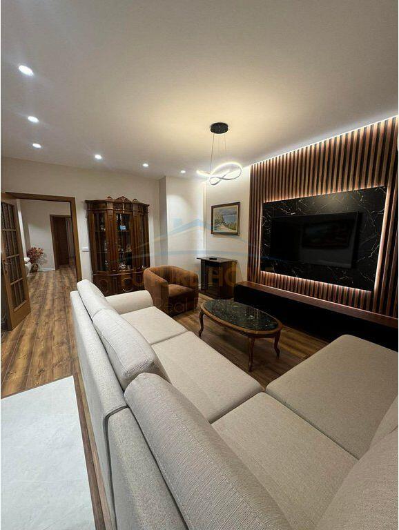 Apartament me qera 2+1+2 , Rruga Mine Peza , Tirane