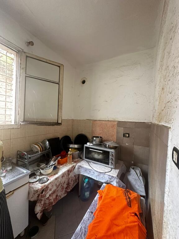 🏡 SHITET SHTËPI PRIVATE – PRANË POLICISË, DURRËS