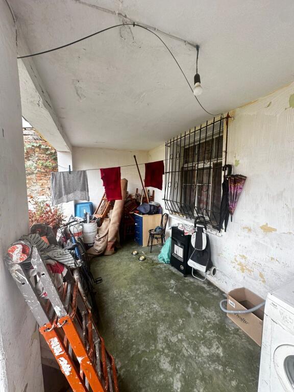 🏡 SHITET SHTËPI PRIVATE – PRANË POLICISË, DURRËS