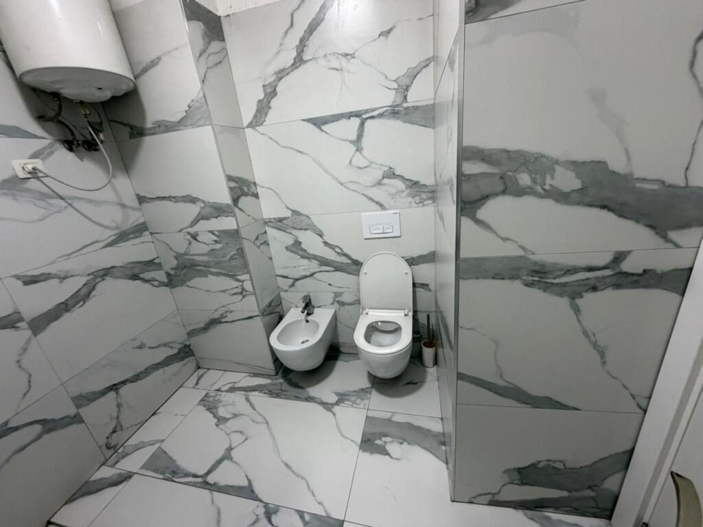 Apartment 1+1 for rent near the United School.