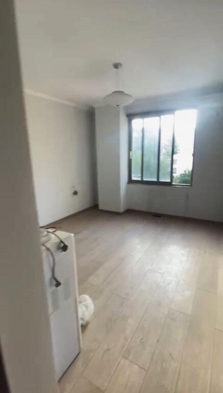 🏢Ne zonen e 21 Dhjetorit ,Rruga Muhamet Gjollesha prane Hotel Mondial shitet apartament 2+1, 258,000 EURO