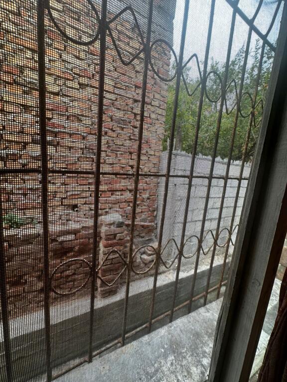 🏡 SHITET SHTËPI PRIVATE – PRANË POLICISË, DURRËS