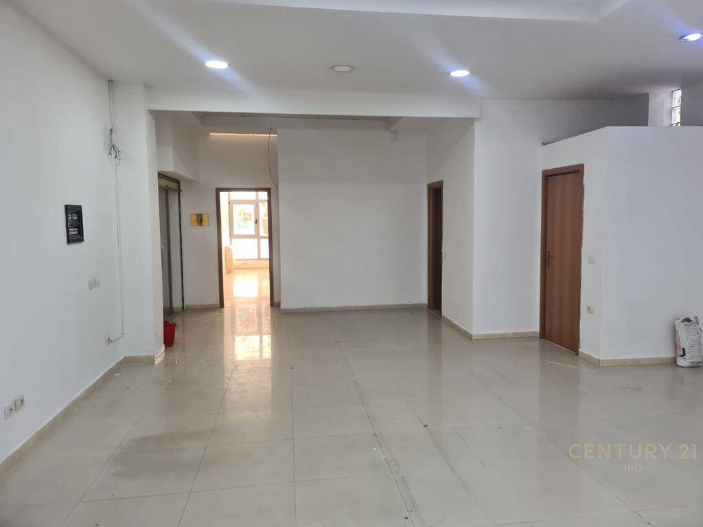 UFFICIO IN AFFITTO IN VIA KAVAJA! 1.000 € /Mese