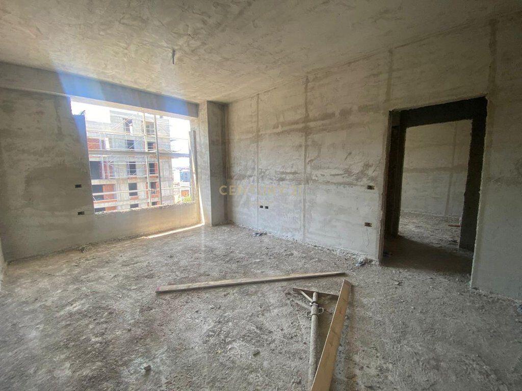 Appartamento 1+1 in vendita in un nuovo edificio di 10 piani, in fase di completamento – di fronte a Report TV!