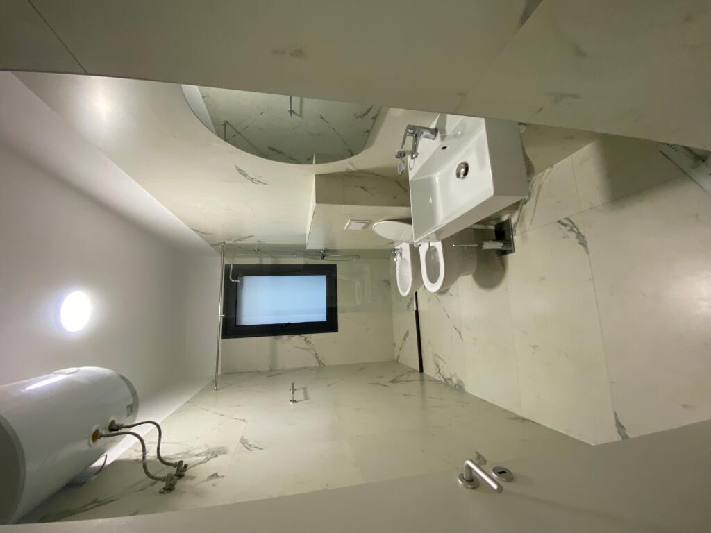 2+1,i mobiluar te liqeni i thate,rezidencat e reja,1500 euro me parkim