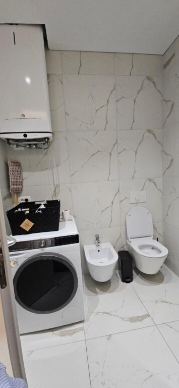 Jepet me Qira – Apartament 2+1 | Rruga Jordan Misja, Bulevardi i Ri