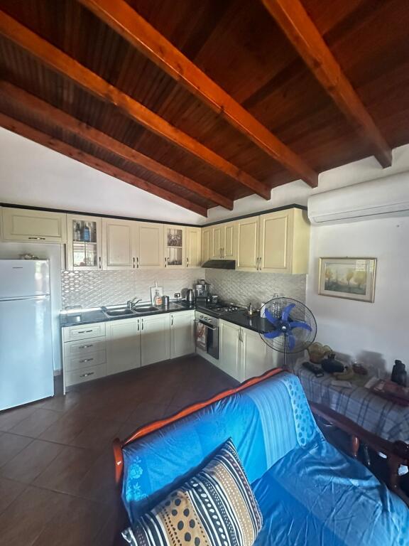 SHITET VILE 2 KATESHE SPITALLE DURRES