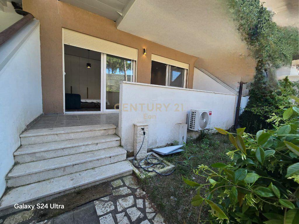 Vendesi in vendita 1+1 con cortile nella Baia di Lalzi! 160.000 €