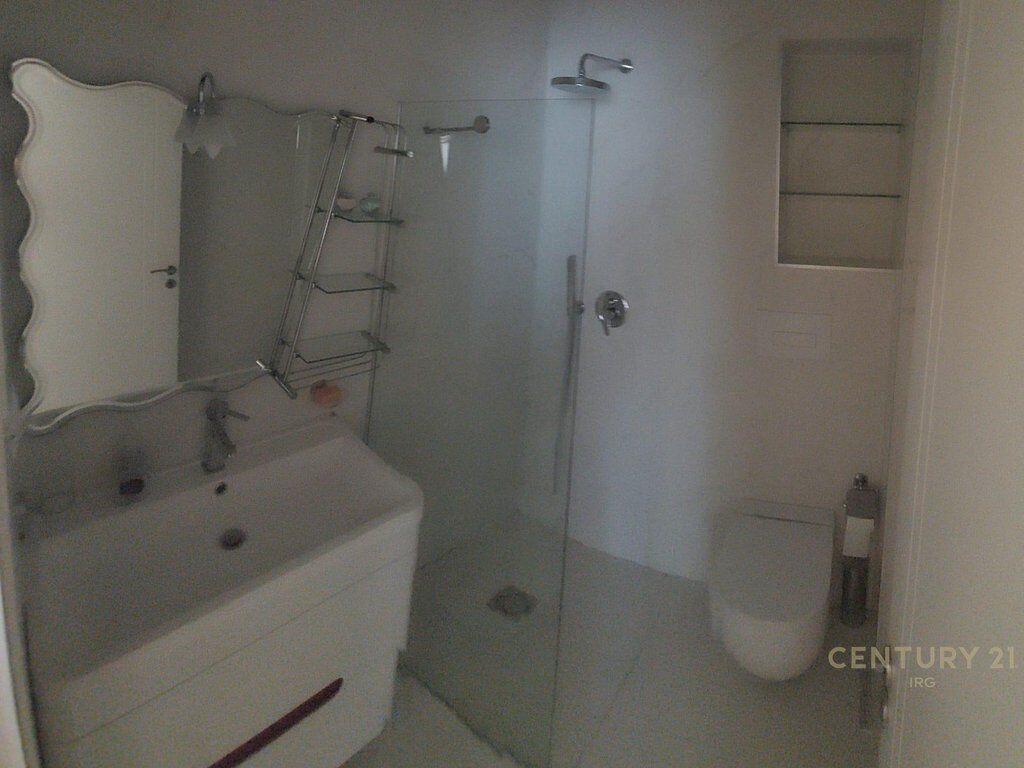 Apartament 2+1+2 per shitje tek Rruga Hoxha Tahsim