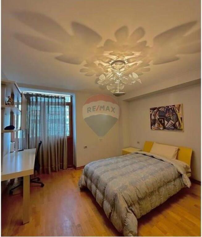 🏡Shitet Apartament 3+1+2 | 📍Bulevardi Zogu I