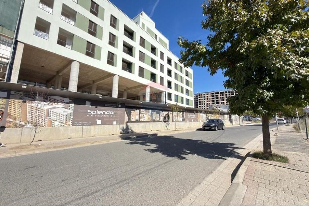 APARTAMENT 2+1 PER SHITJE PORCELAN+PARKIM