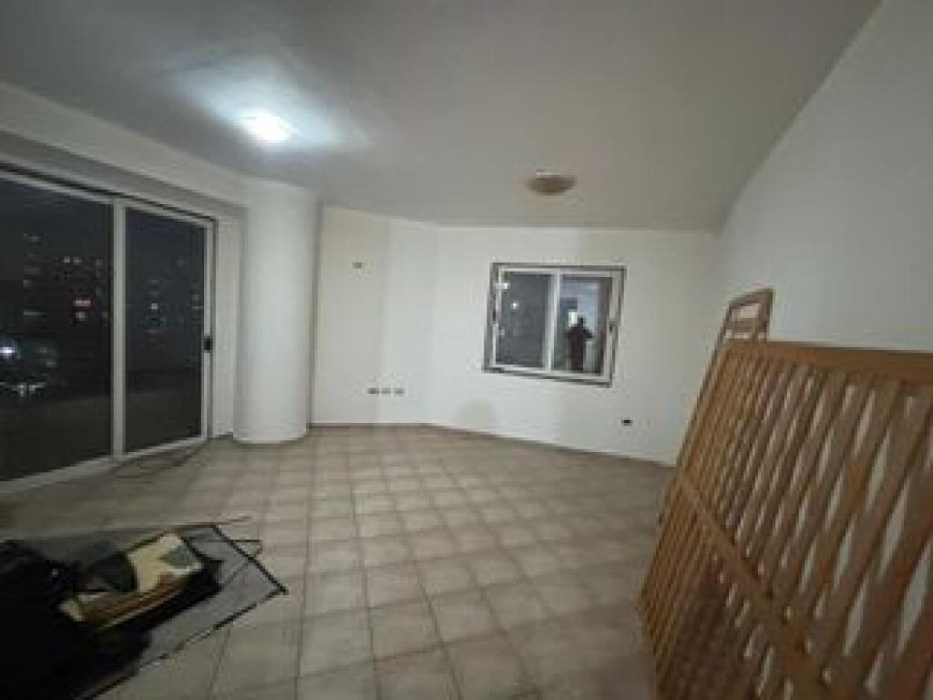 Apartment 2+1 only with empty kitchen in Astir with 350€