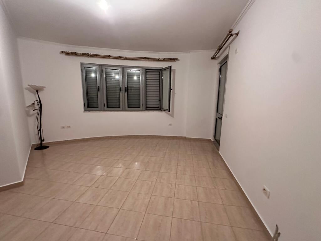 Me QIRA 2+1 te Fresku