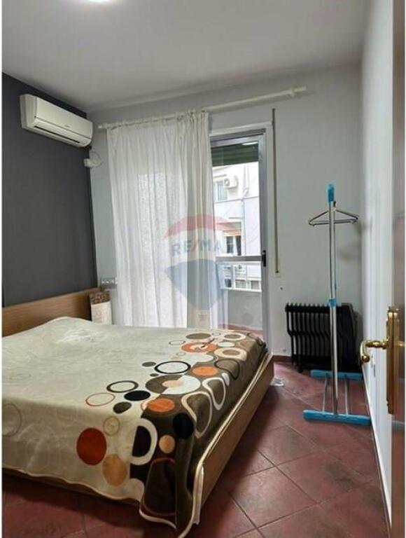 APARTAMENT 1+1 ME QIRA TEK KOMUNA E PARISIT!
