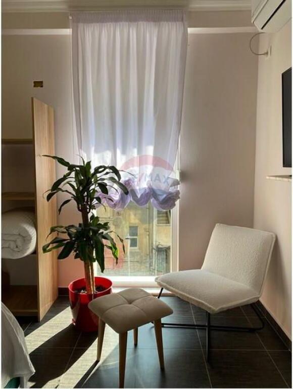 Shitet apartament 2+1 ne qender!