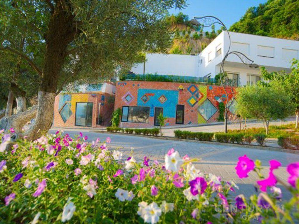 Appartamento 3+1 in Vendita nella Residenza Kodra e Diellit 2 380,246 €