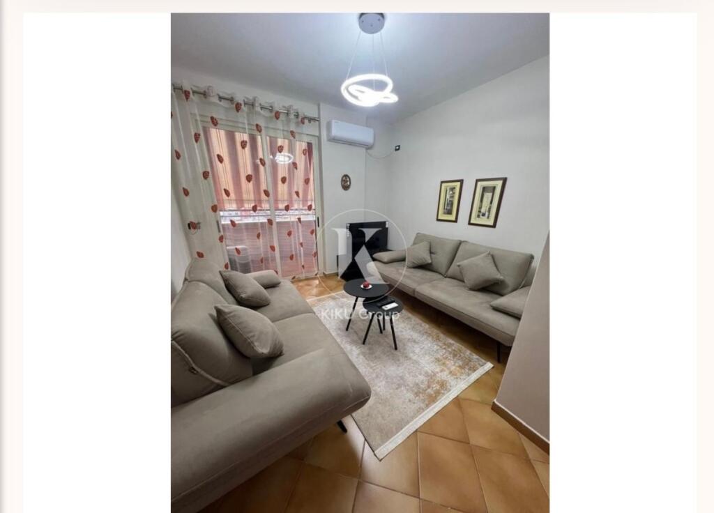 1+1,i mobiluar te shkolla petro nini luarasi,cmimi 700 euro