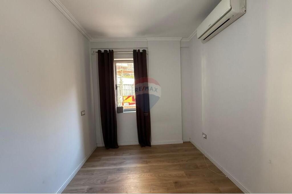 Shitet Apartament 3+1+2 në Astir
