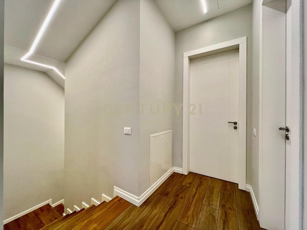 SHESIM, VILË PREMIUM me OBORR, LIQENI THATË‼️ 1,150,000 €