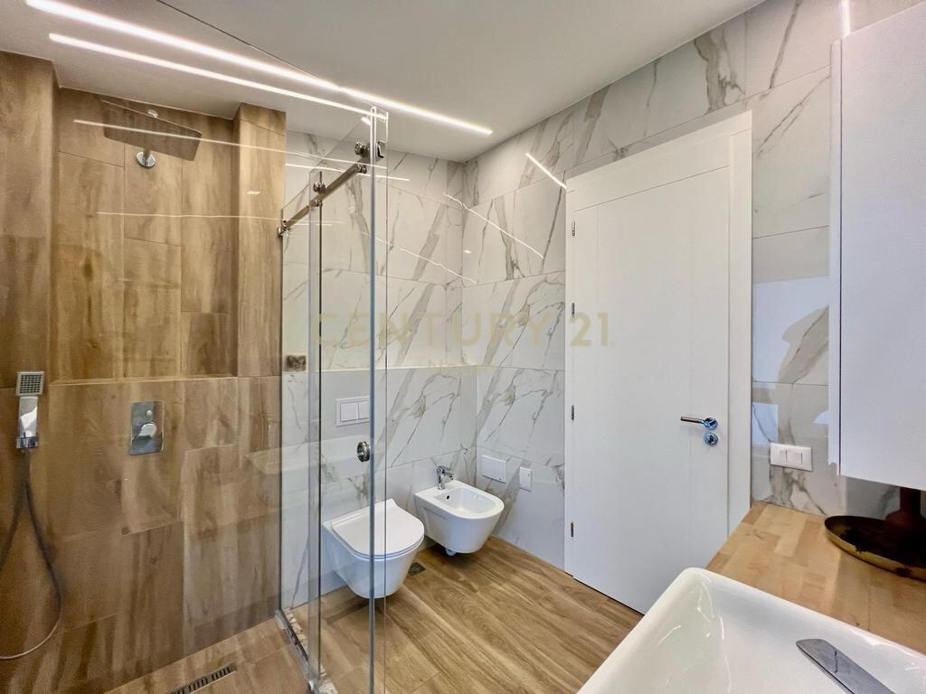 SHESIM, VILË PREMIUM me OBORR, LIQENI THATË‼️ 1,150,000 €