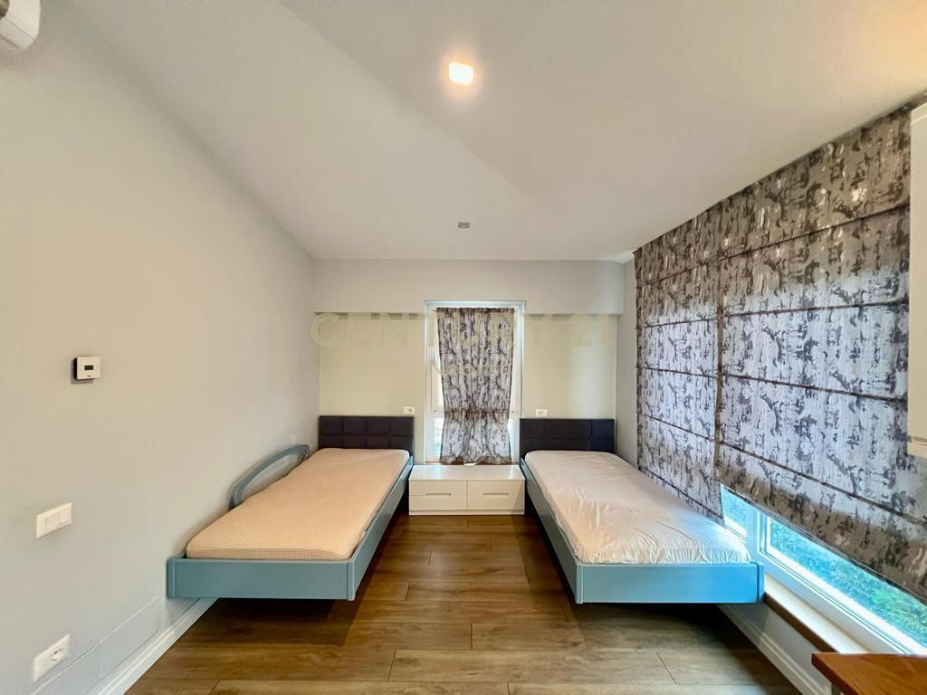 SHESIM, VILË PREMIUM me OBORR, LIQENI THATË‼️ 1,150,000 €