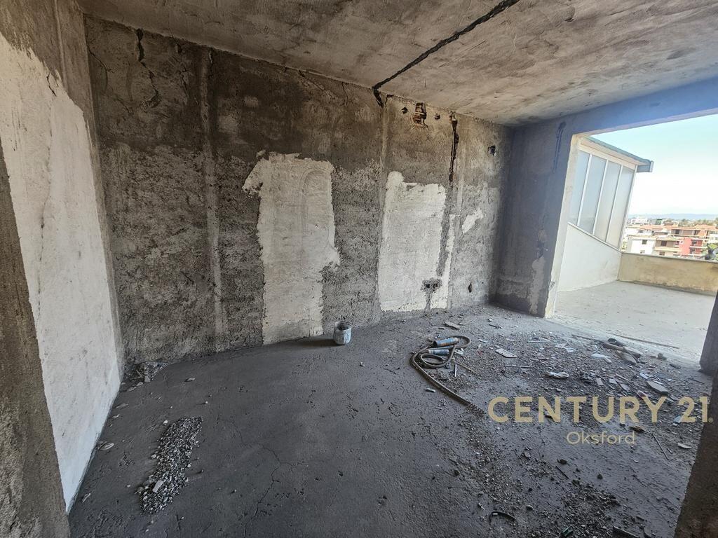 SHESIM APARTAMENT 3+1+2 PLUS 150 M2 VERANDE NE DURRES! 170,000 €