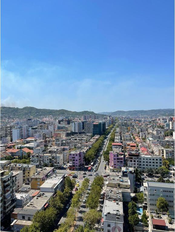 Qera, Ambjent per zyra ,Tirana Garden Building, Tirane