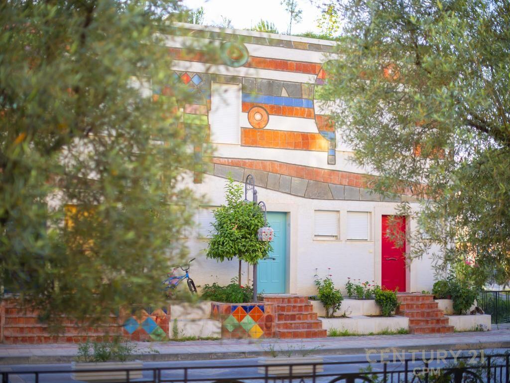 Appartamento 3+1 in Vendita nella Residenza Kodra e Diellit 2 380,246 €