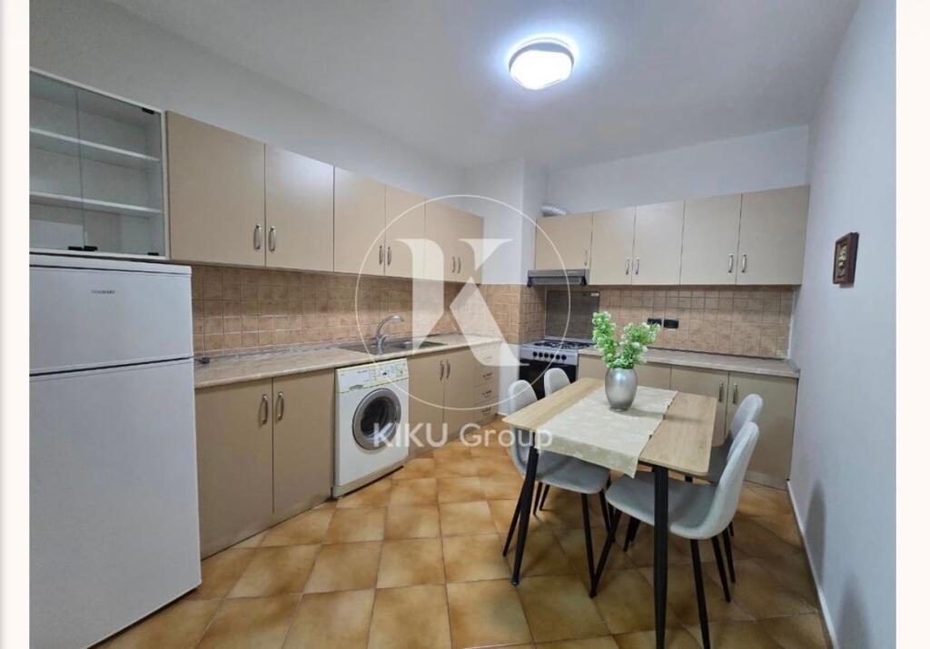 1+1,i mobiluar te shkolla petro nini luarasi,cmimi 700 euro