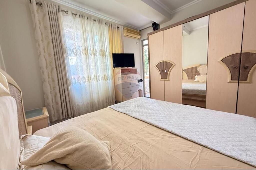 Shitet Apartament 3+1+2 në Astir