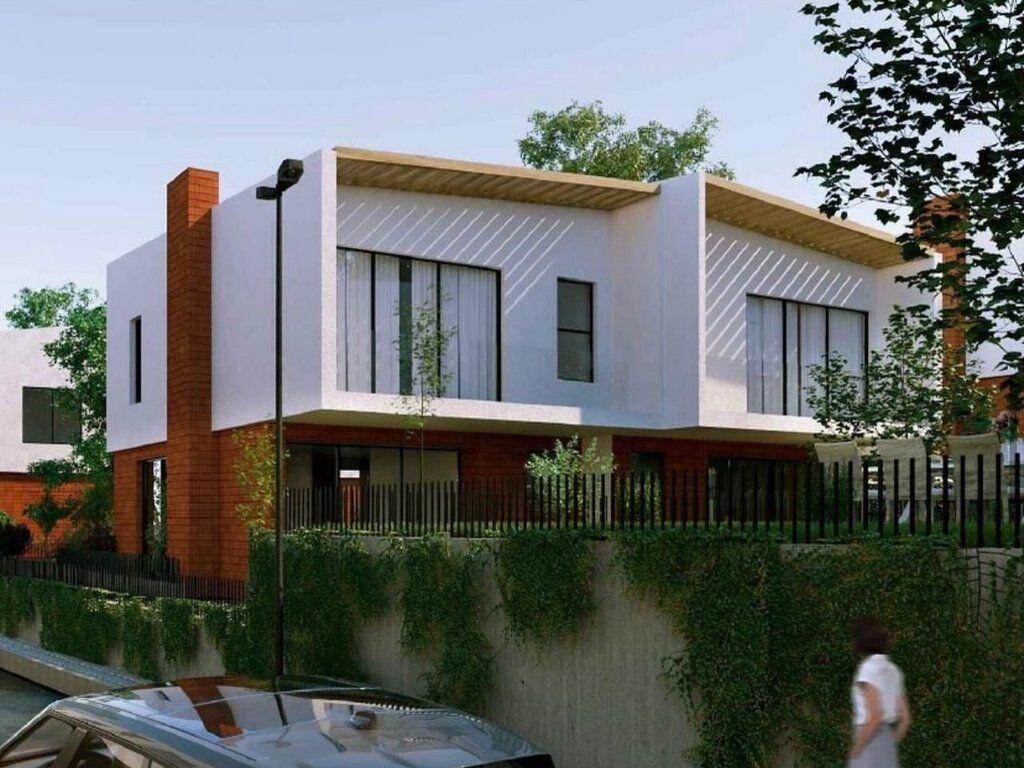 Okazion !! Shitet Vilë 2 Kate dhe 1 Kat nëntokë në Mjull - Bathore ! 374,700 €