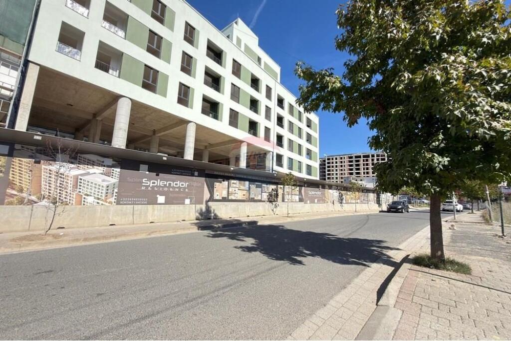 APARTAMENT 2+1 PER SHITJE PORCELAN+PARKIM