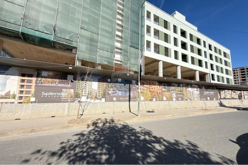 APARTAMENT 2+1 PER SHITJE PORCELAN+PARKIM