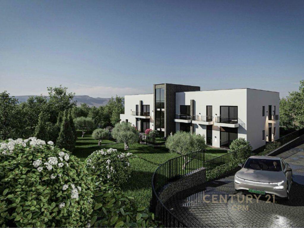 WE SELL DUPLEX WITH YARD IN FARKE! 433,500 €