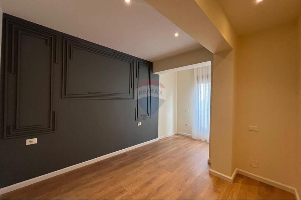 APARTAMENT 1+1 PER SHITJE TE MYSLYM SHYRI